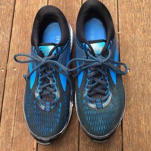 Brooks Ghost 10 running shoes - size 9